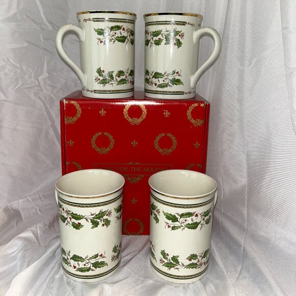 Konitz "Christmas Holly" Mugs - Picture 3 of 8